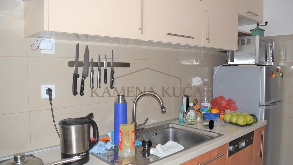 VOŠTARNICA - RENOVIRANI STAN + PODRUM OD 30 M2, CIJENA NIJE FIKSNA!