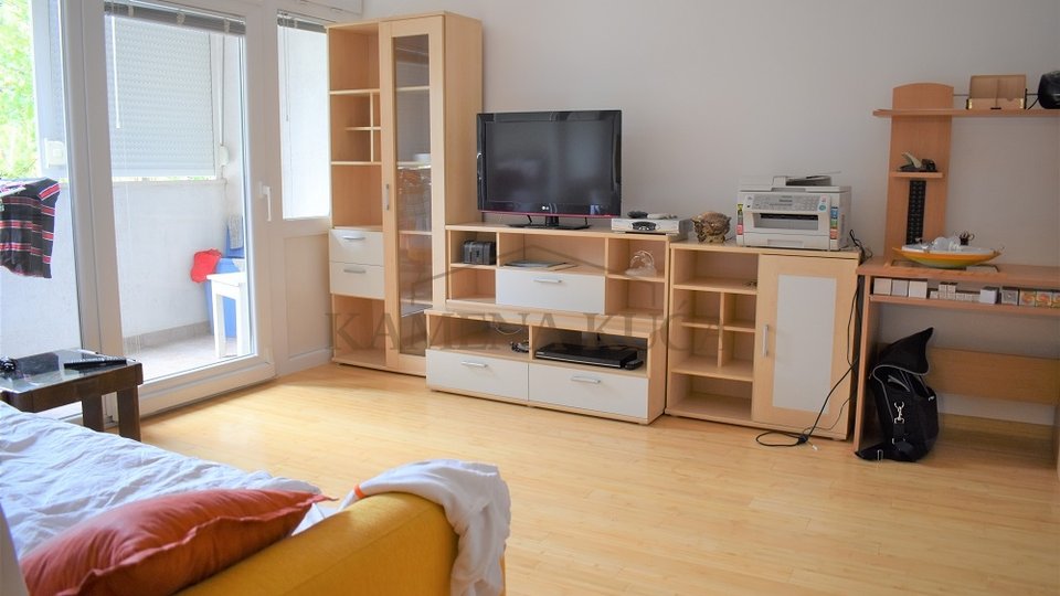 VOŠTARNICA - RENOVIRANI STAN + PODRUM OD 30 M2, CIJENA NIJE FIKSNA!