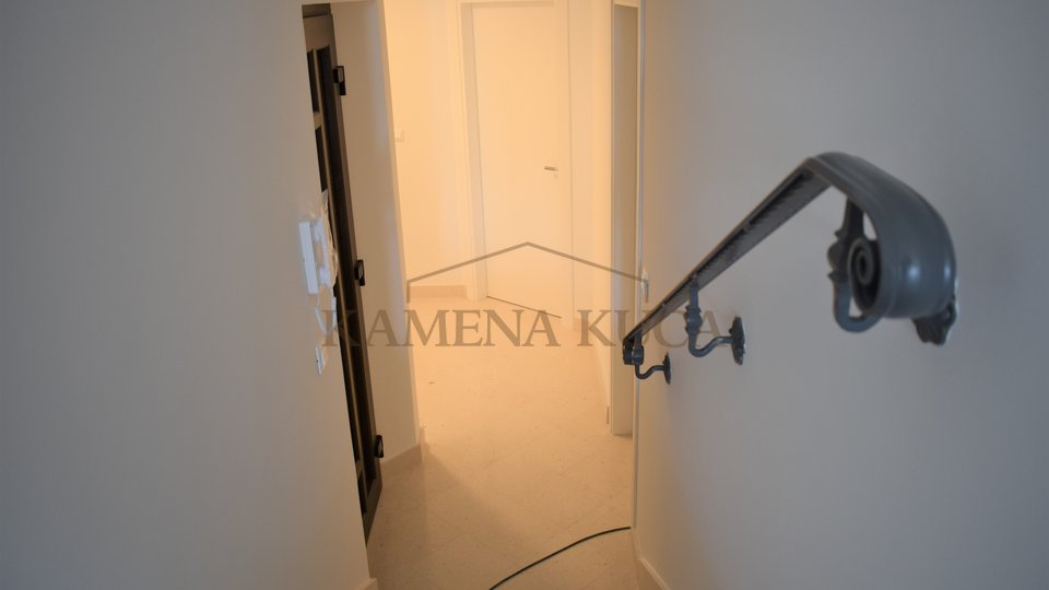 Appartamento, 99 m2, Vendita, Povljana
