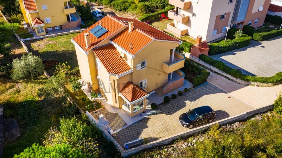 FOR SALE Beautiful family house with sea view in the favorite part of Zadar