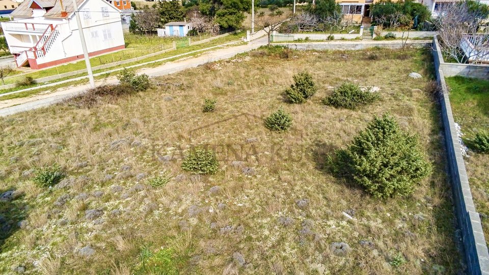 Building land* 400m from the sea* Vrsi