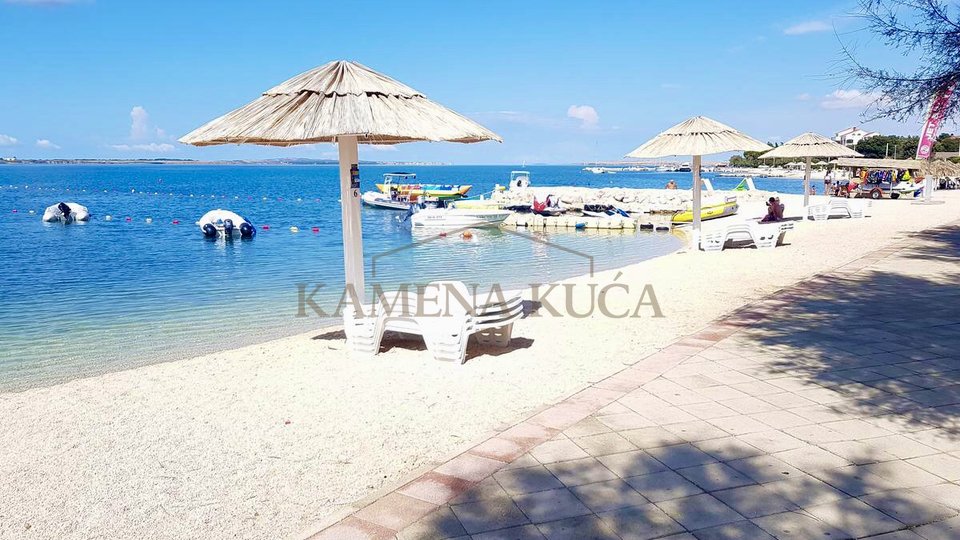Građevinsko zemljiste* 400m od mora* Vrsi