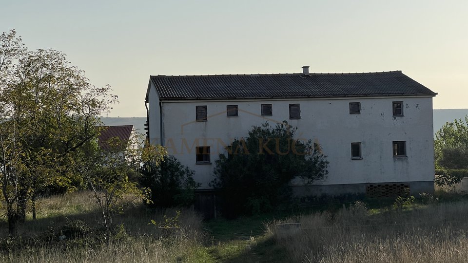 Casa, 250 m2, Vendita, Ražanac - Ljubač